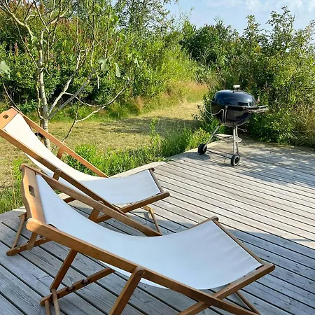 Feriehus Charming Summer House With Wild Garden On Lolland