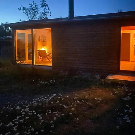 Feriehus Charming Summer House With Wild Garden On Lolland
